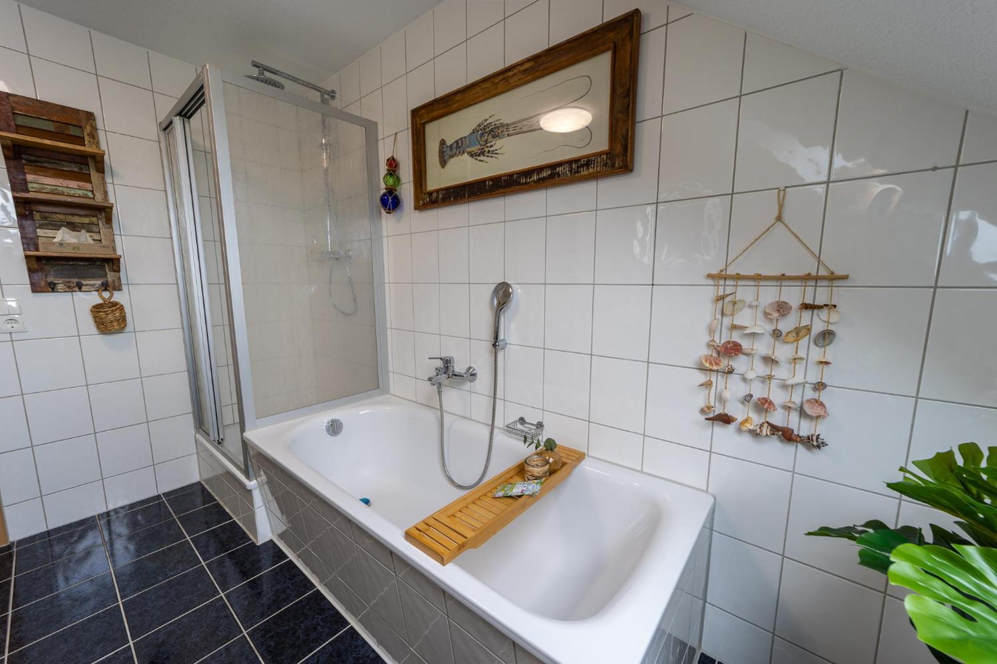 Schlossberg-Domizil Mit Weitblick - Arbeitsplatz, Balkon, Netflix, Badewanne & Yogamatte Chemnitz Bagian luar foto